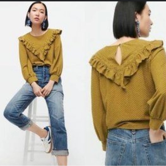 J. Crew Tops - J Crew adorable ruffle top